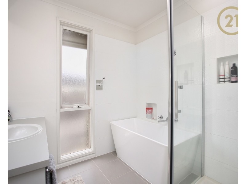 1/13 Wallowa Crescent, Narre Warren VIC 3805