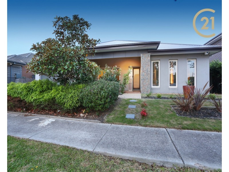 16  Kindred Avenue, Cranbourne North VIC 3977