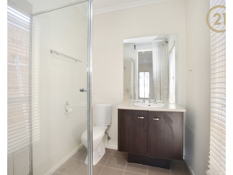 24 Stefan Drive, Berwick VIC 3806