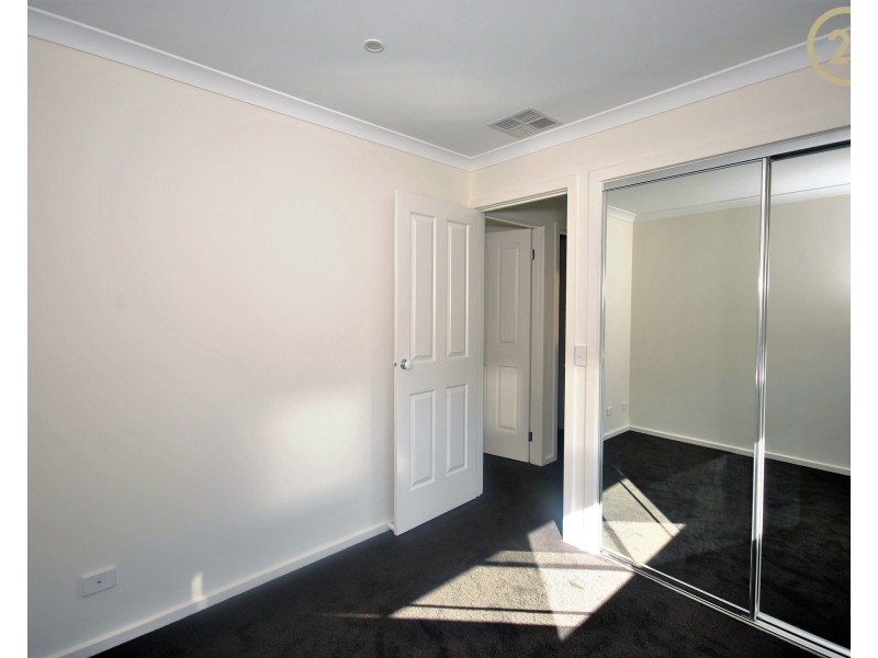 13 Arubi Avenue, Clyde North VIC 3978