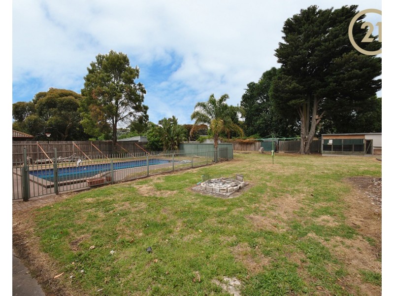 10 Grace Street, Cranbourne VIC 3977