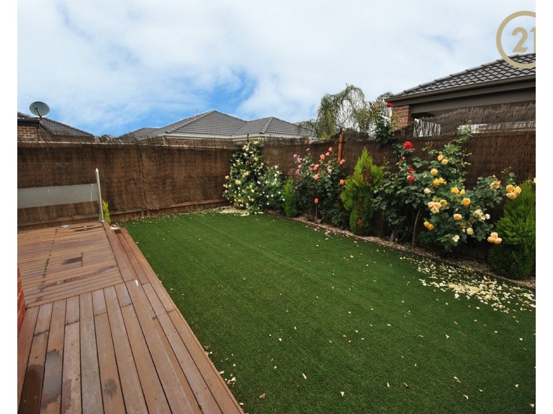 13 Autumn Fields Drive, Cranbourne North VIC 3977