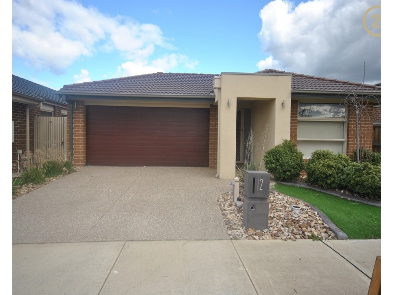 12 Naas Road, Clyde North VIC 3978