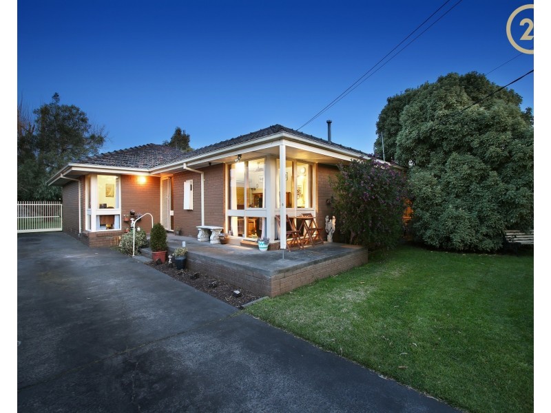 16 Rosalie Avenue, Cranbourne VIC 3977