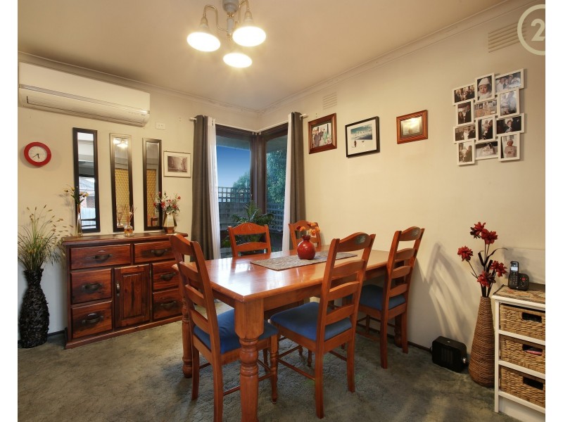 16 Rosalie Avenue, Cranbourne VIC 3977