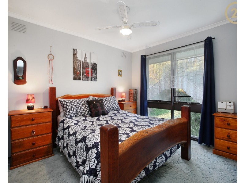 16 Rosalie Avenue, Cranbourne VIC 3977