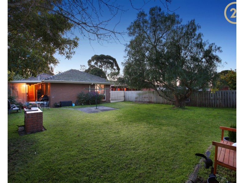 16 Rosalie Avenue, Cranbourne VIC 3977