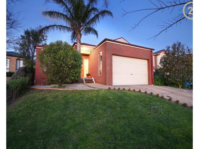 6 Bounty Way, Berwick VIC 3806