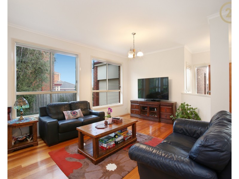 6 Bounty Way, Berwick VIC 3806