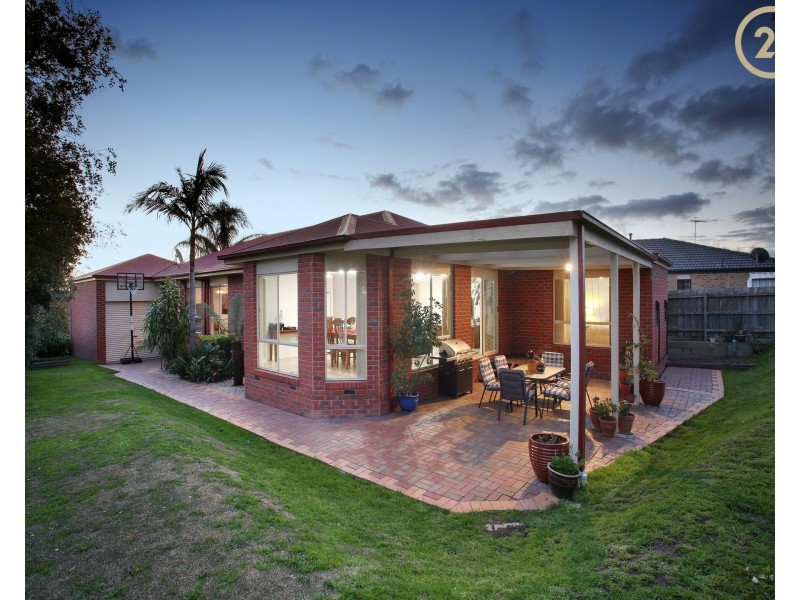 6 Bounty Way, Berwick VIC 3806