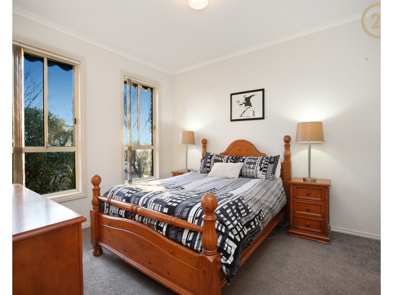 6 Bounty Way, Berwick VIC 3806