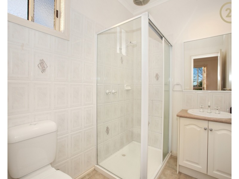 6 Bounty Way, Berwick VIC 3806