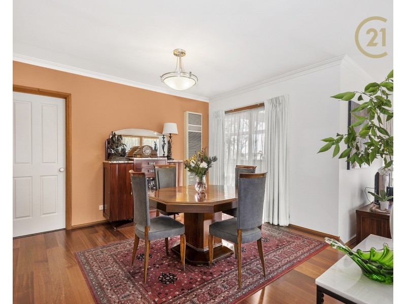 16 Hilltop Close, Narre Warren South VIC 3805