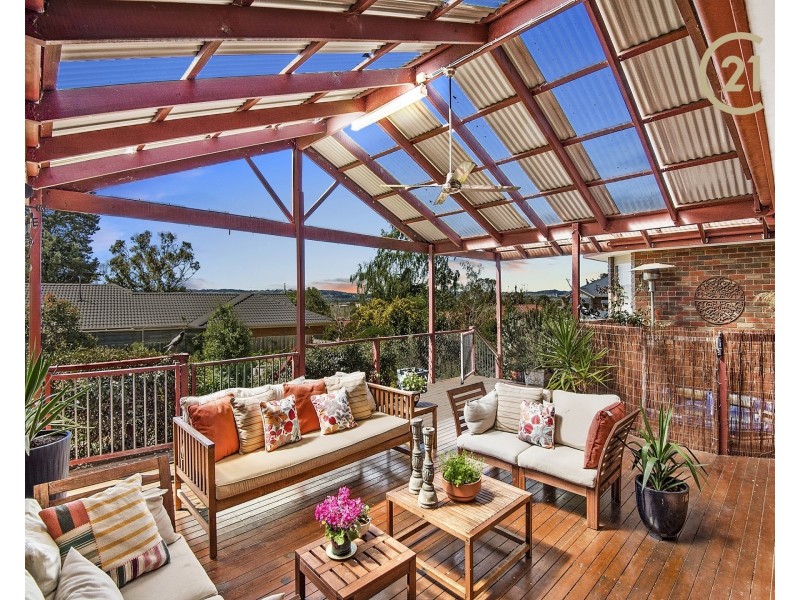 16 Hilltop Close, Narre Warren South VIC 3805