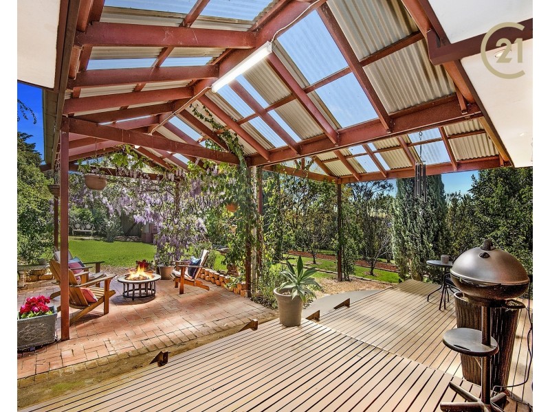 16 Hilltop Close, Narre Warren South VIC 3805