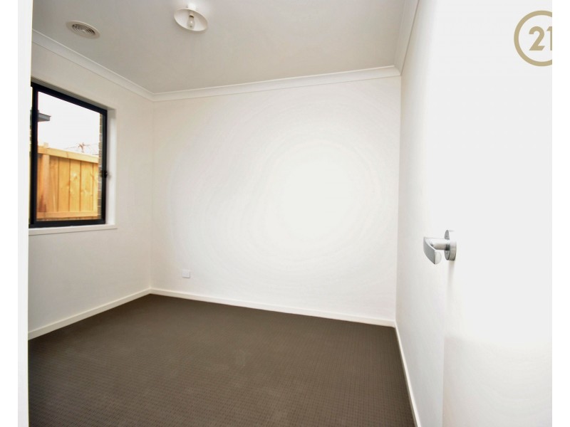 81 Heybridge Street, Clyde VIC 3978