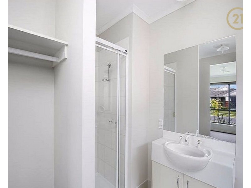 76 Harrington Drive, Narre Warren South VIC 3805