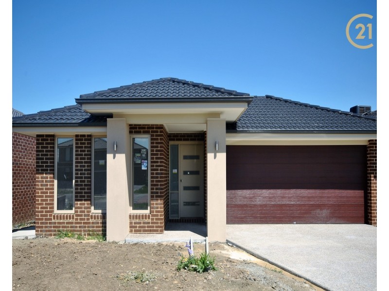 46 Skylark Boulevard, Clyde North VIC 3978