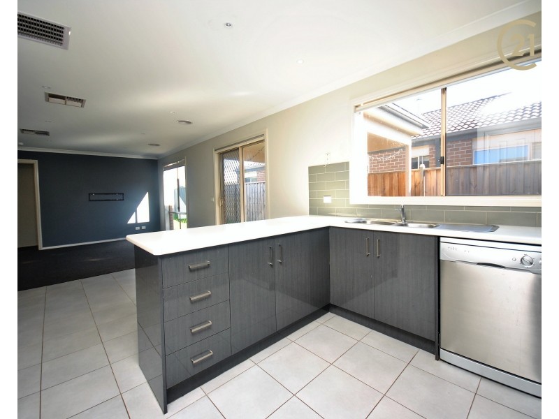 15 Goulburn Street, Cranbourne East VIC 3977