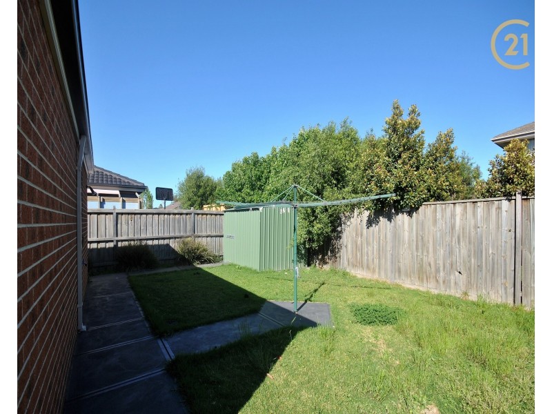 15 Goulburn Street, Cranbourne East VIC 3977