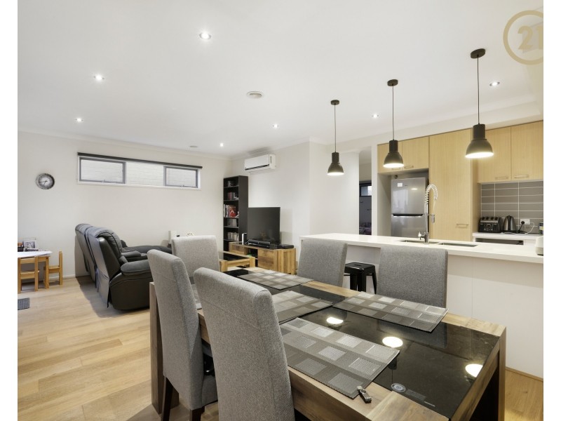 15 Timbertop Boulevard, Officer VIC 3809