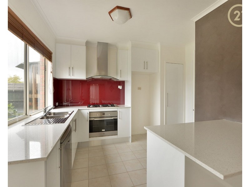 8 Brookville Court, Narre Warren South VIC 3805