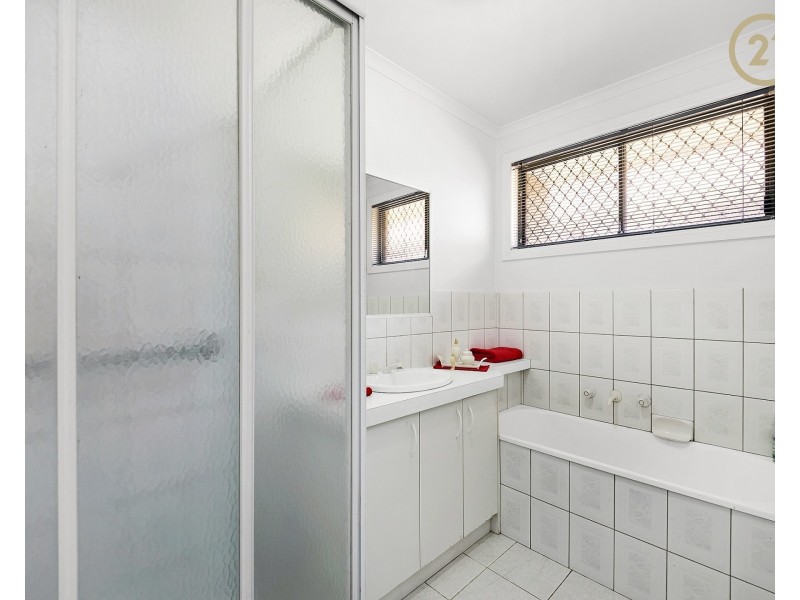 28  Sanctuary Rise, Narre Warren VIC 3805