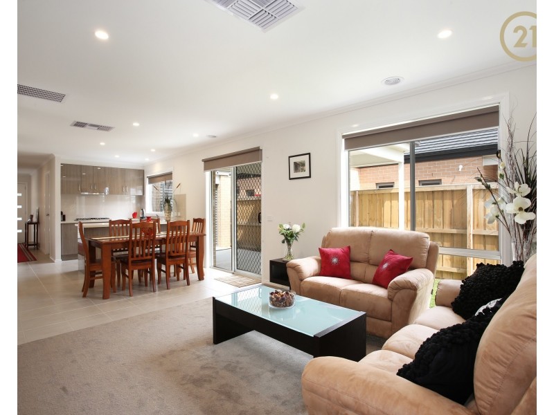 16 Pablo Drive, Clyde North VIC 3978