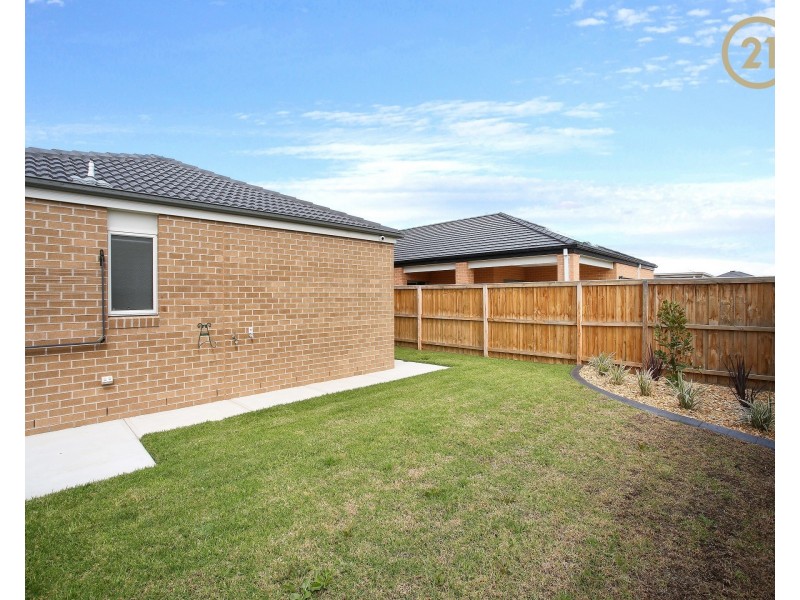 16 Pablo Drive, Clyde North VIC 3978