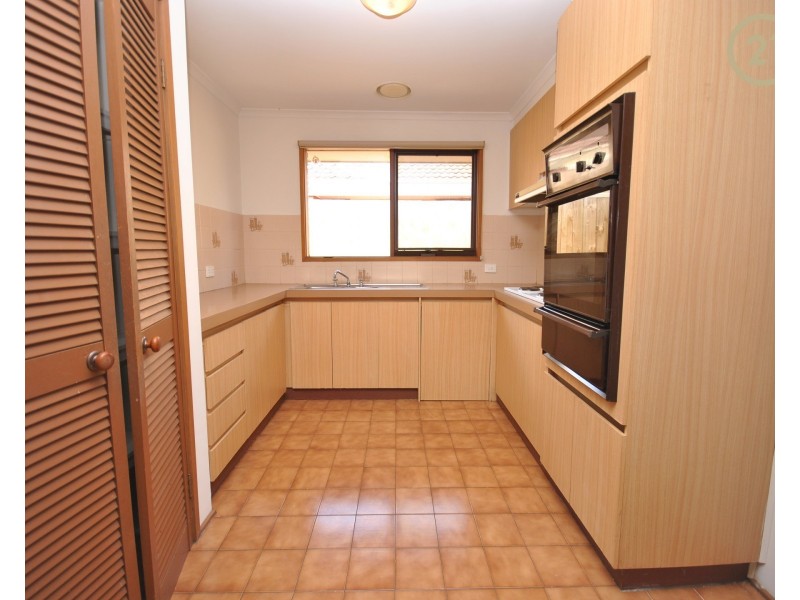 4 County Drive, Berwick VIC 3806