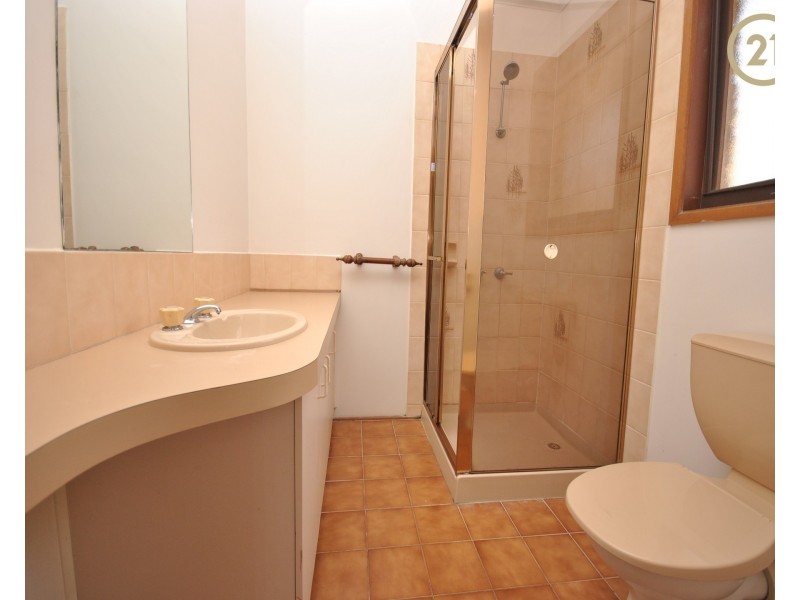 4 County Drive, Berwick VIC 3806