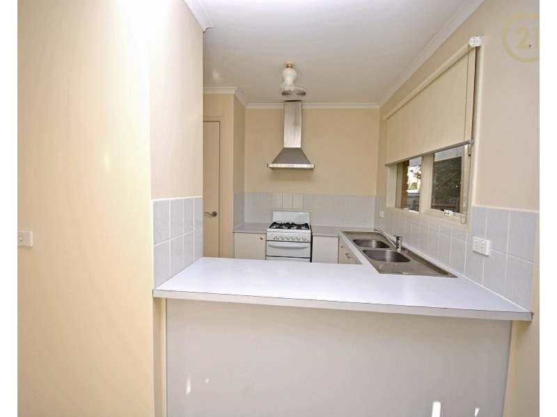 42 Garnet Close, Narre Warren VIC 3805