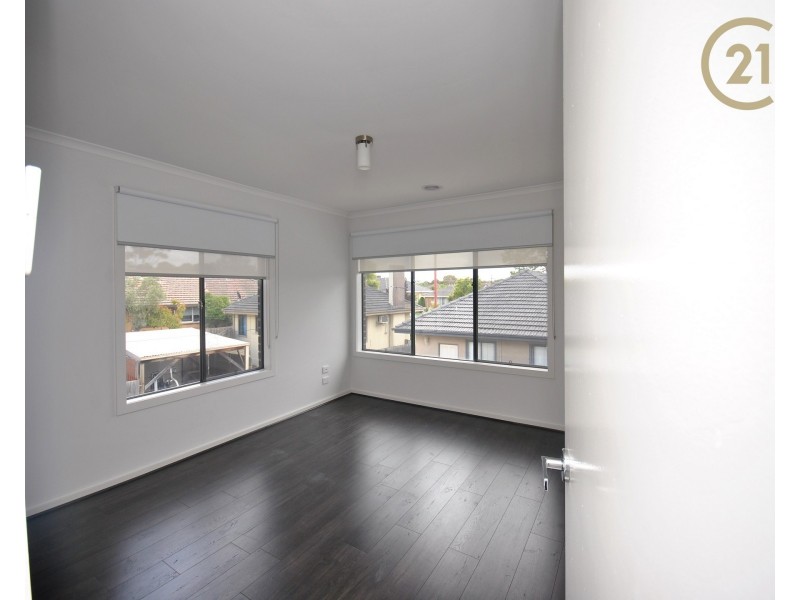 2/12 O’Malley Crescent, Dandenong North VIC 3175