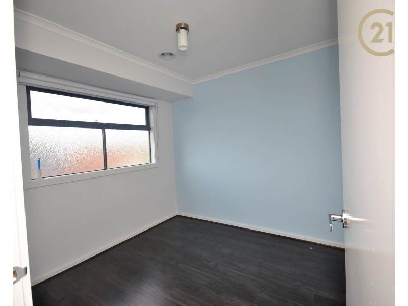 2/12 O’Malley Crescent, Dandenong North VIC 3175