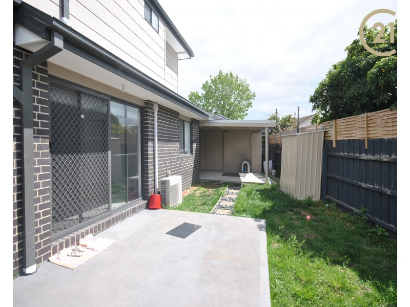 2/12 O’Malley Crescent, Dandenong North VIC 3175