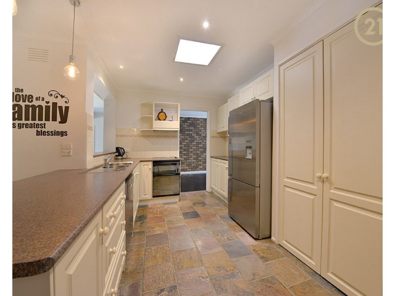 5 Crowley Avenue, Narre Warren VIC 3805