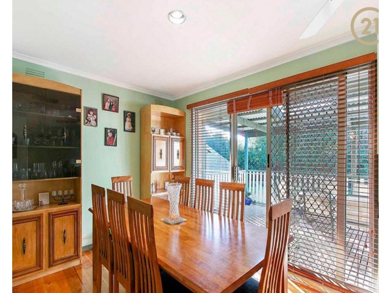20 Ambleside Crescent, Berwick VIC 3806