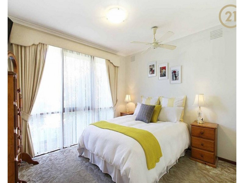 20 Ambleside Crescent, Berwick VIC 3806