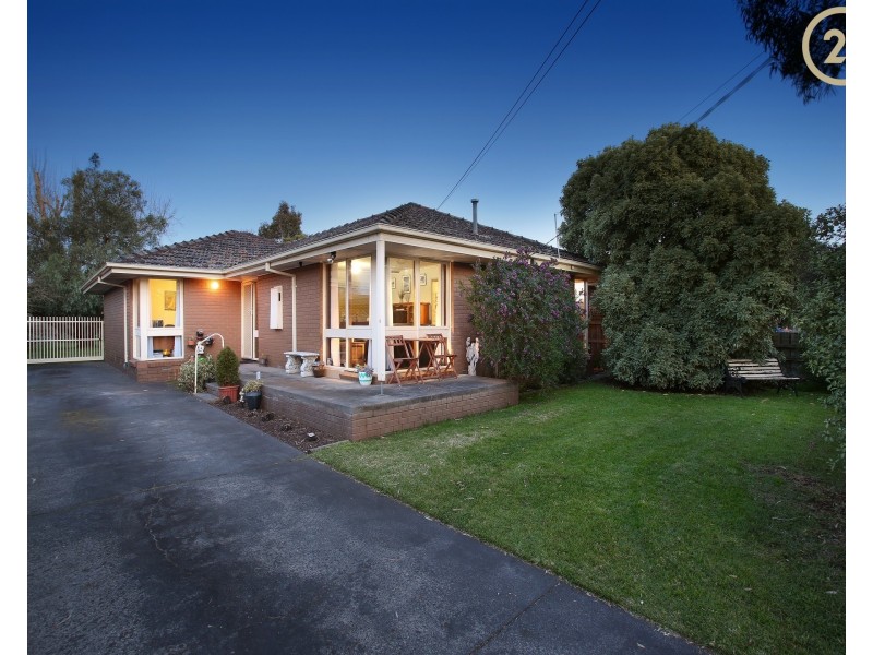 16 Rosalie Avenue, Cranbourne VIC 3977