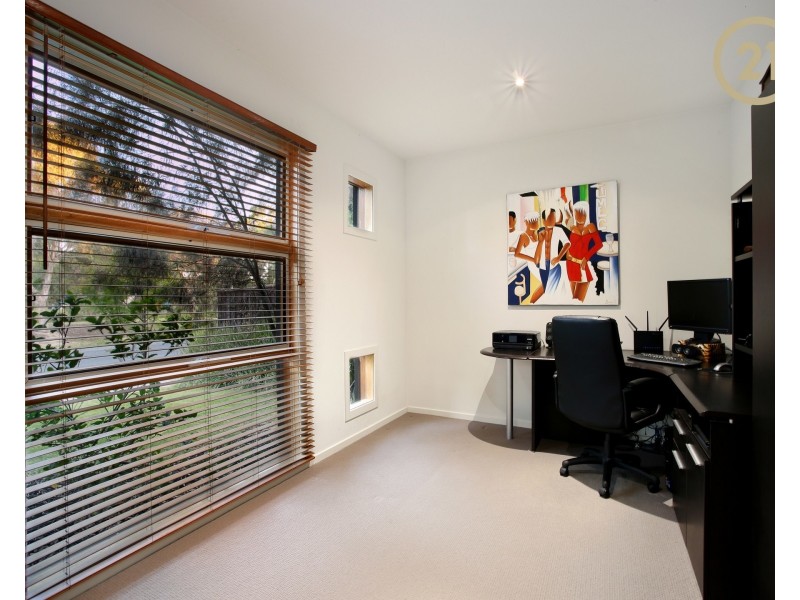 12 Norris Grove, Berwick VIC 3806