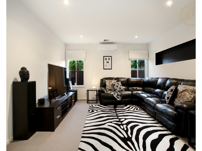 12 Norris Grove, Berwick VIC 3806