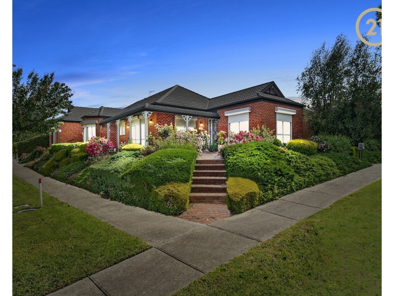 4  Hilltop Close, Narre Warren South VIC 3805