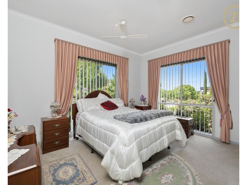 4  Hilltop Close, Narre Warren South VIC 3805