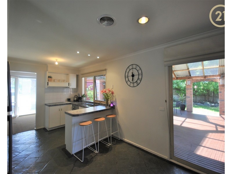 2 Cliveden Close, Narre Warren South VIC 3805