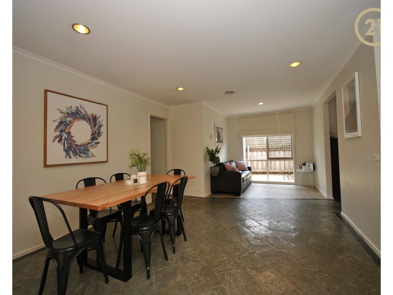 2 Cliveden Close, Narre Warren South VIC 3805