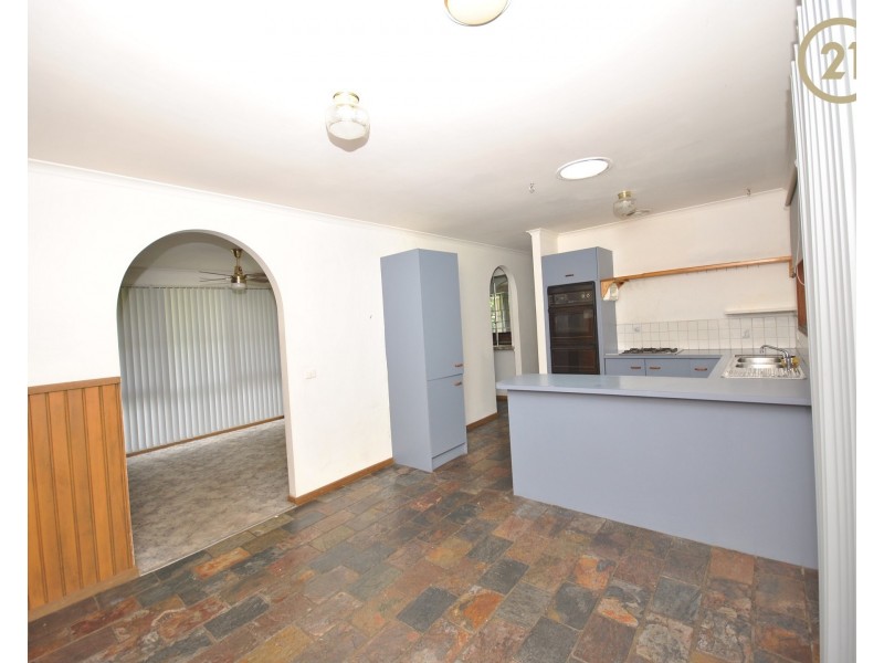 64  Collins Crescent, Berwick VIC 3806