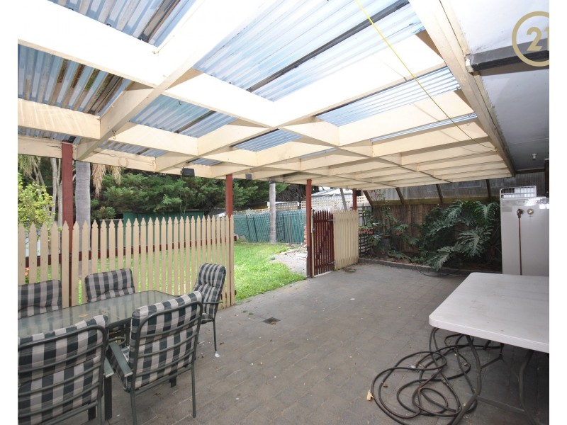 64  Collins Crescent, Berwick VIC 3806