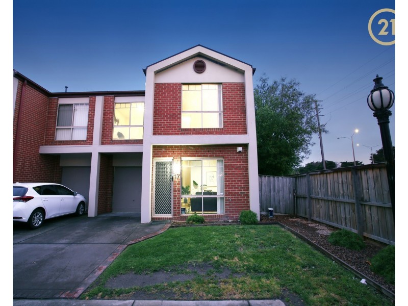 17/12 Grant Close, Berwick VIC 3806