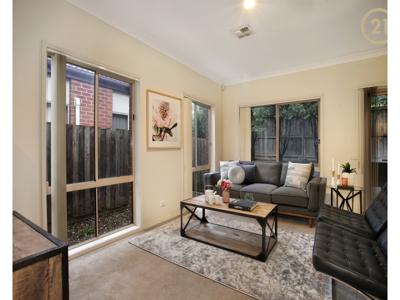 17/12 Grant Close, Berwick VIC 3806