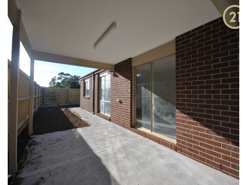 32 Speargrass Close, Clyde North VIC 3978